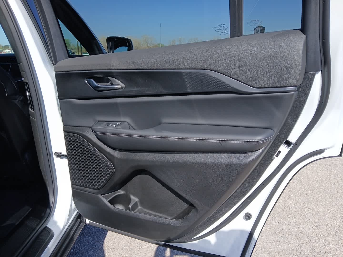 2025 Jeep Grand Cherokee L GRAND CHEROKEE L LAREDO X 4X4