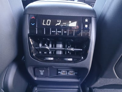 2025 Jeep Grand Cherokee L GRAND CHEROKEE L LAREDO X 4X4