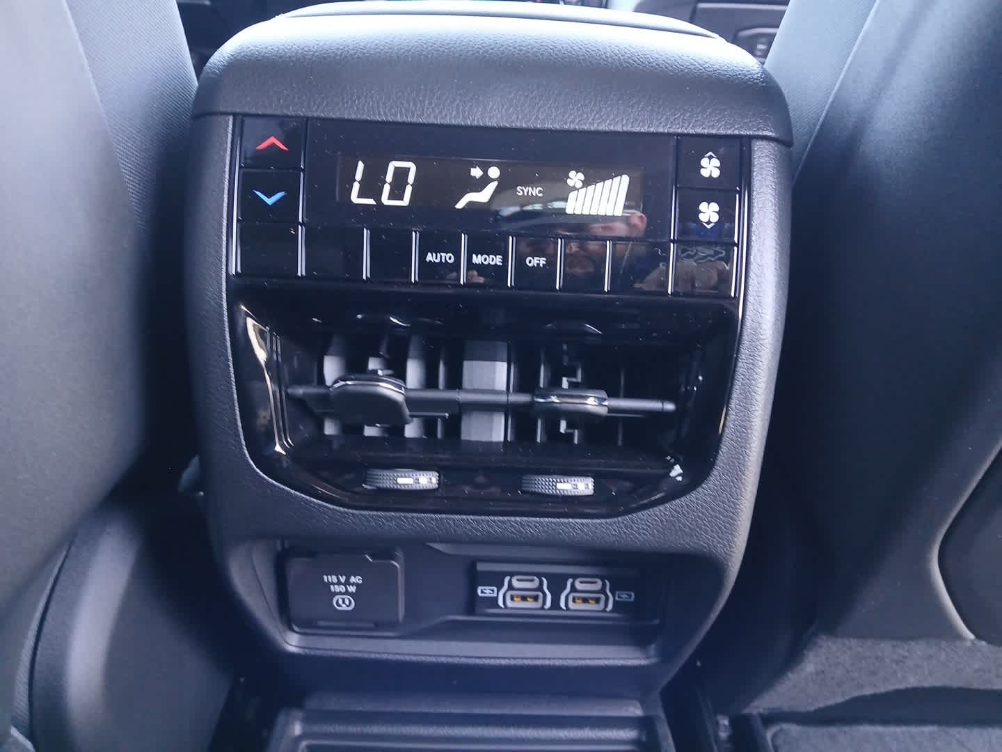 2025 Jeep Grand Cherokee L GRAND CHEROKEE L LAREDO X 4X4