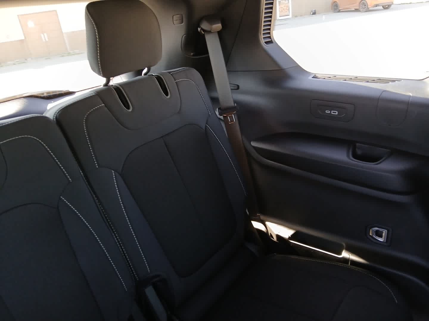 2025 Jeep Grand Cherokee L GRAND CHEROKEE L LAREDO X 4X4