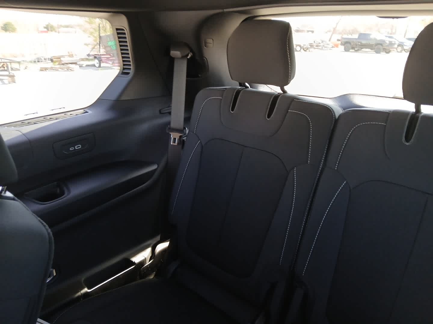 2025 Jeep Grand Cherokee L GRAND CHEROKEE L LAREDO X 4X4