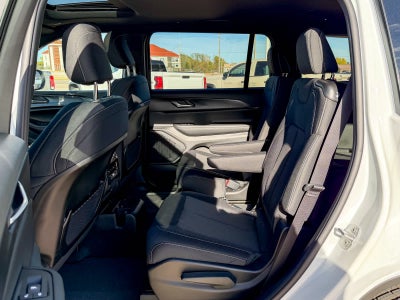 2025 Jeep Grand Cherokee L GRAND CHEROKEE L LAREDO X 4X4