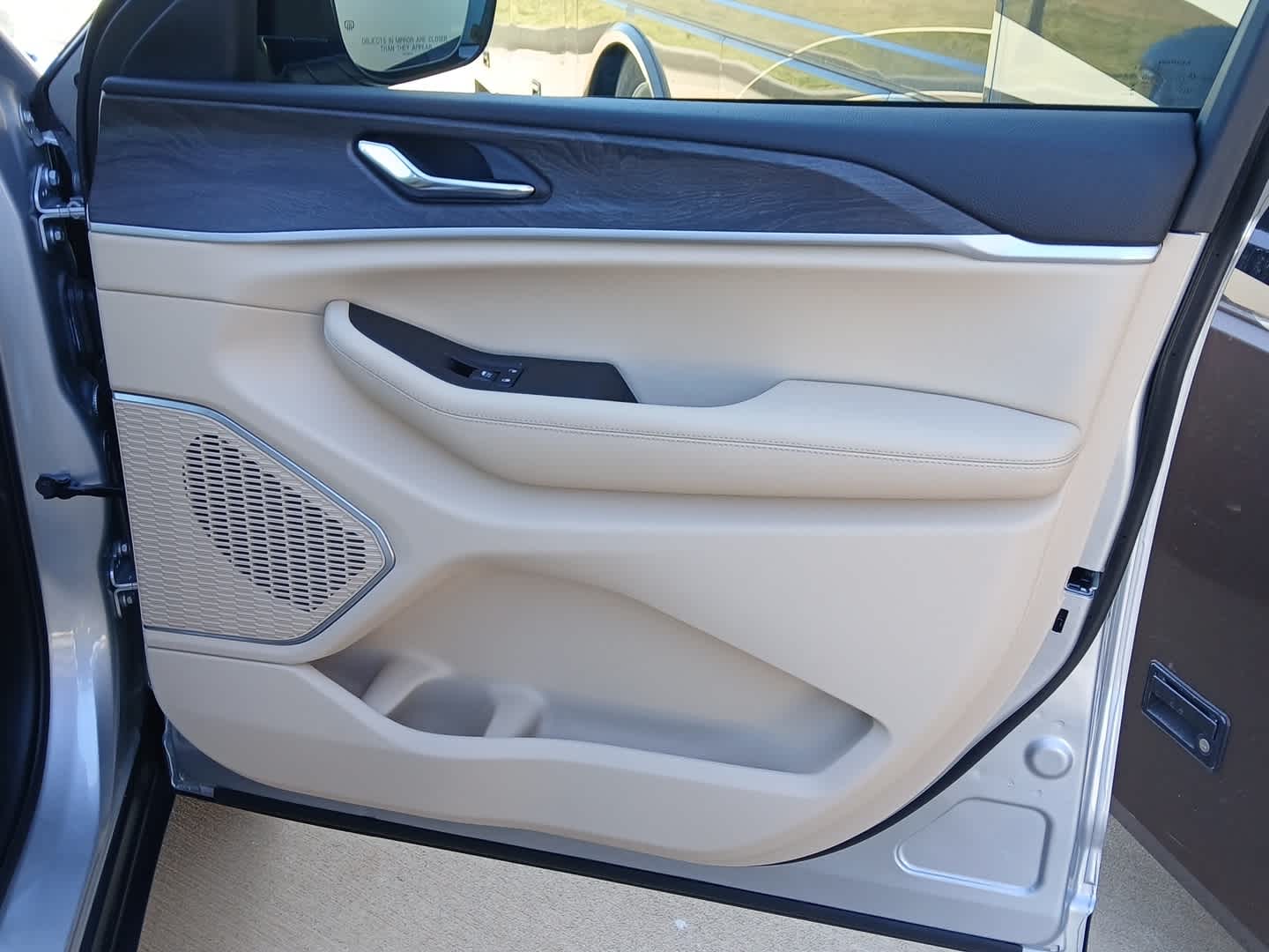 2025 Jeep Grand Cherokee L GRAND CHEROKEE L LIMITED 4X4