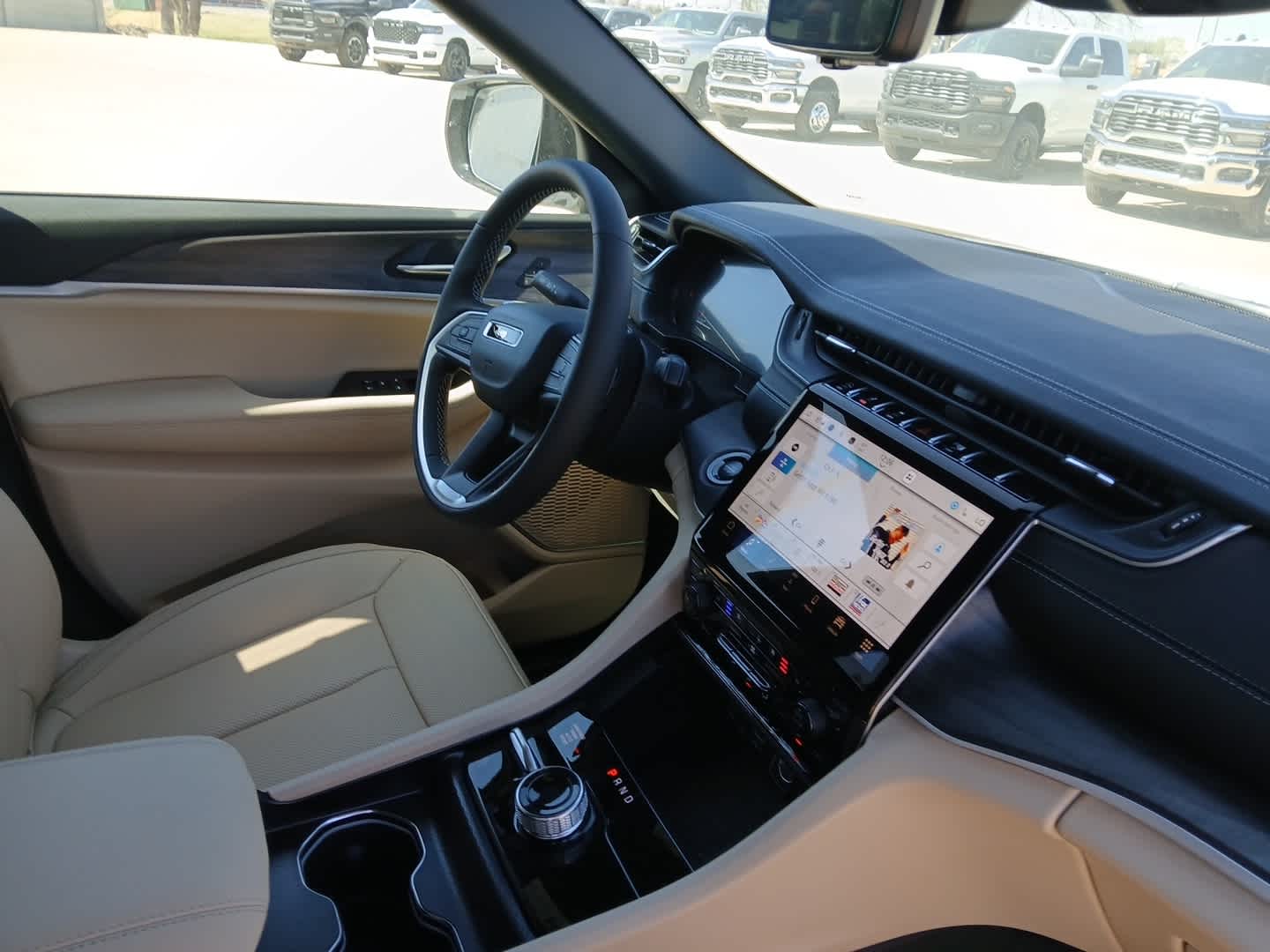 2025 Jeep Grand Cherokee L GRAND CHEROKEE L LIMITED 4X4