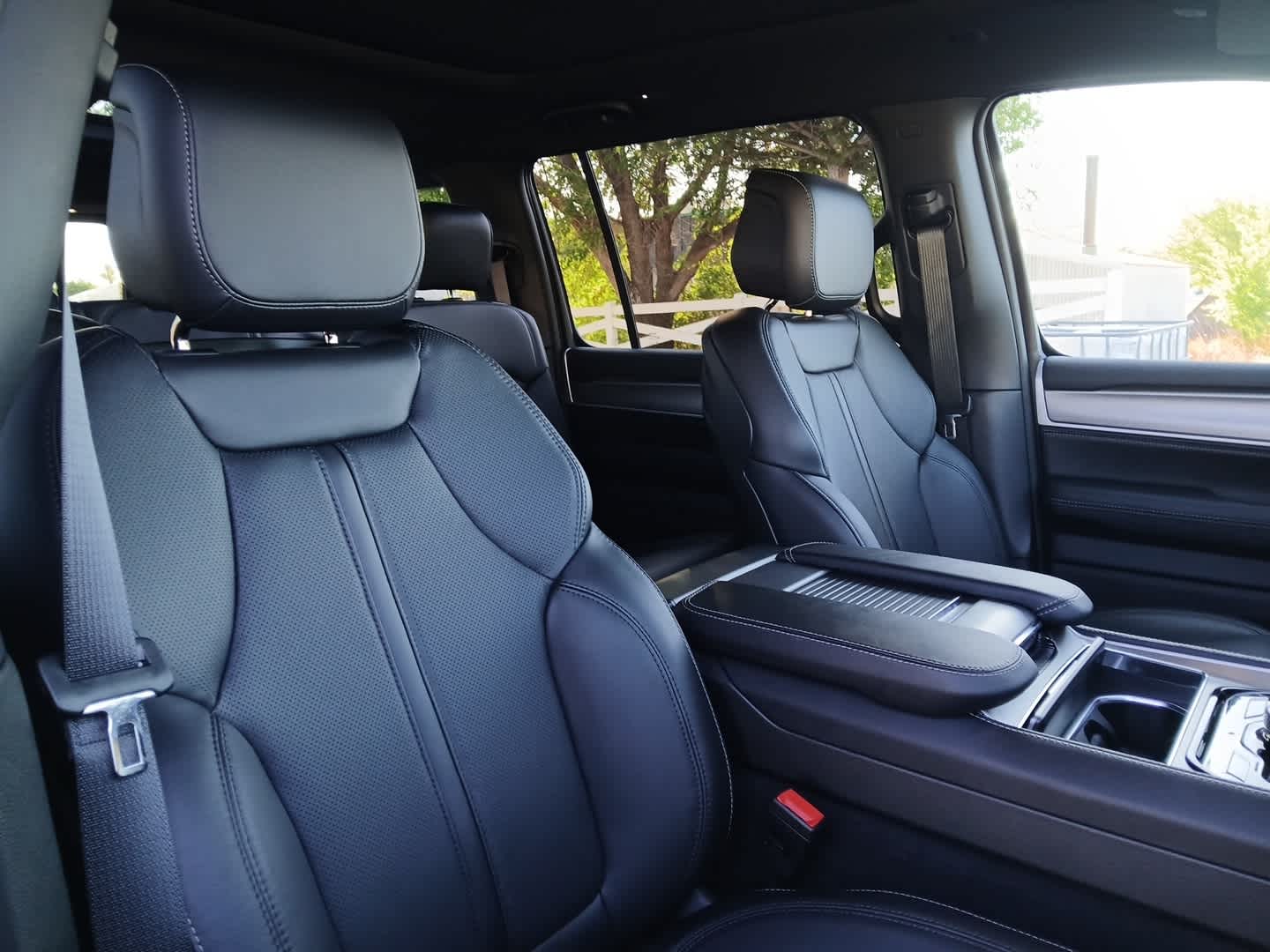 2026 Jeep Grand Wagoneer GRAND WAGONEER UPLAND 4X4