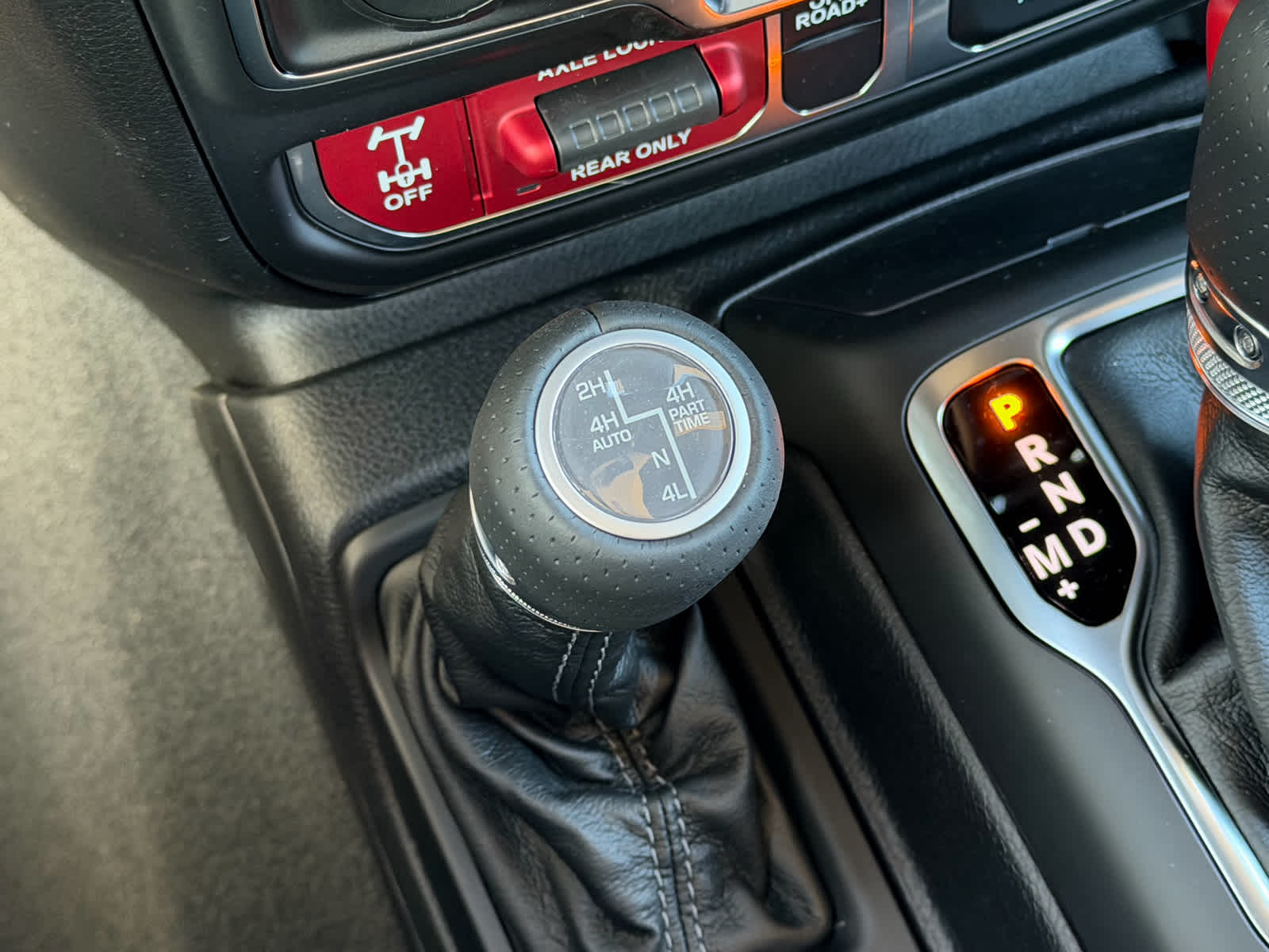 2026 Jeep Gladiator GLADIATOR MOJAVE X 4X4