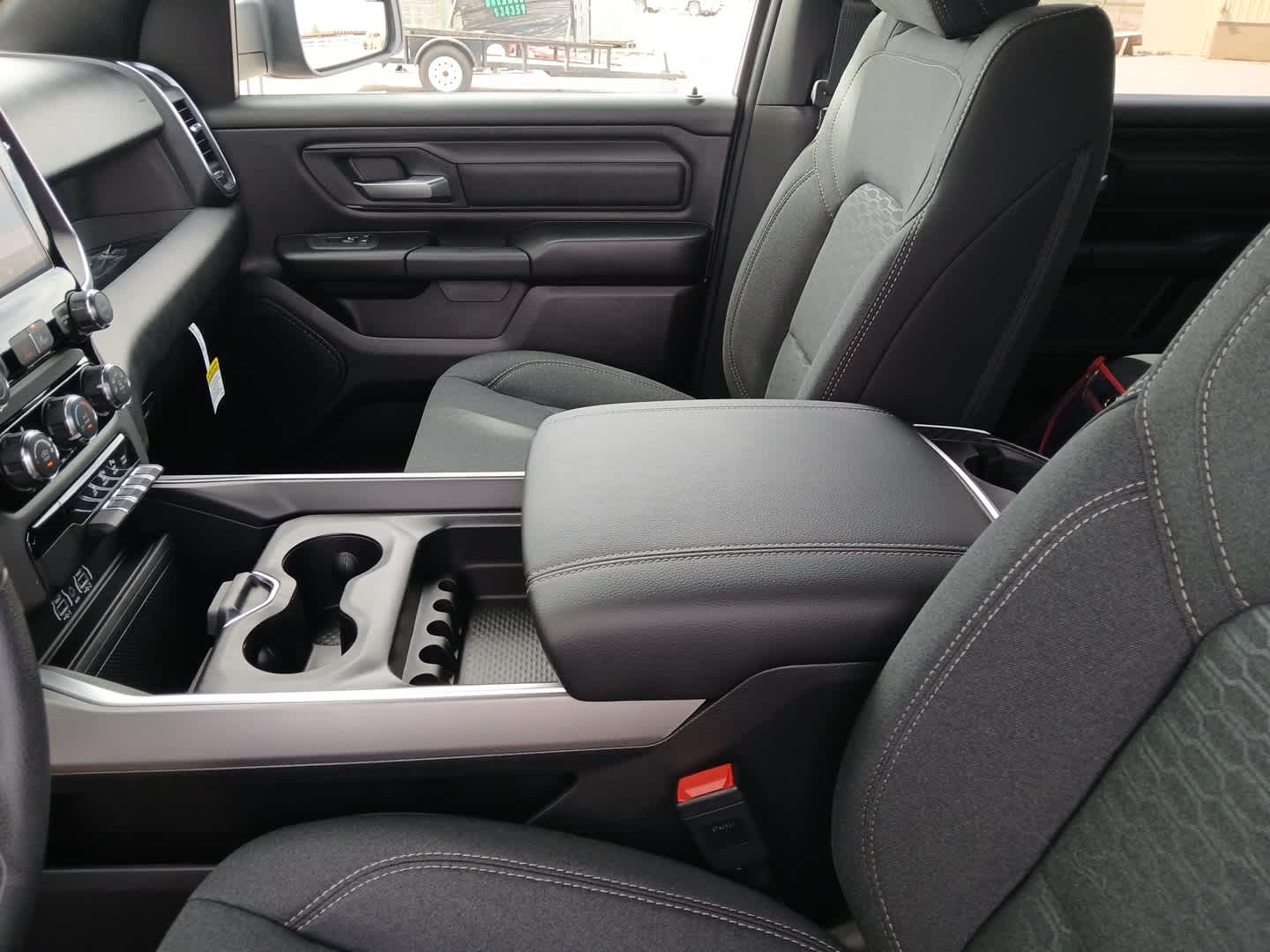 2026 RAM Ram 1500 RAM 1500 EXPRESS CREW CAB 4X4 5'7' BOX