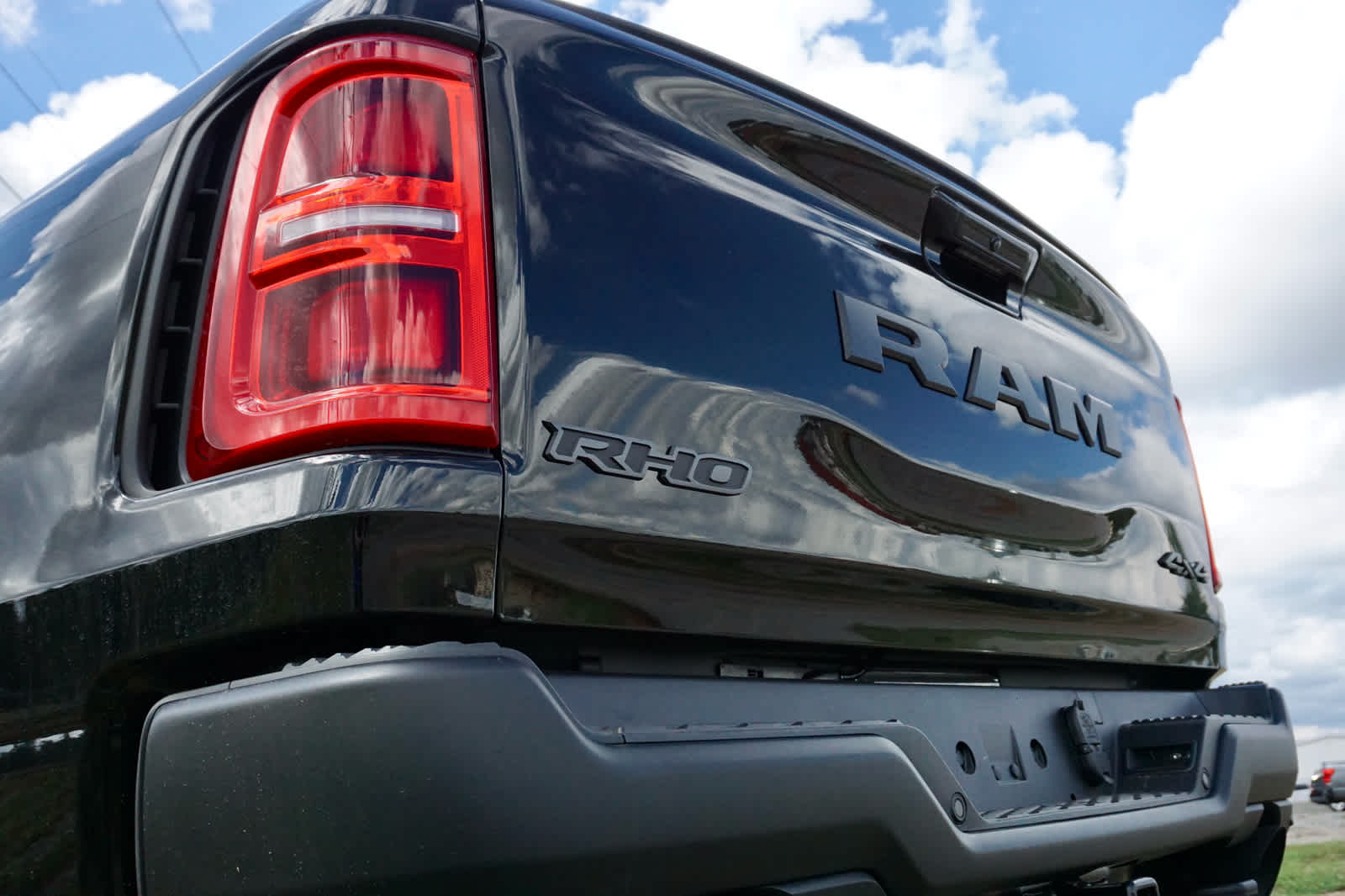 2026 RAM Ram 1500 RAM 1500 RHO CREW CAB 4X4 5'7' BOX