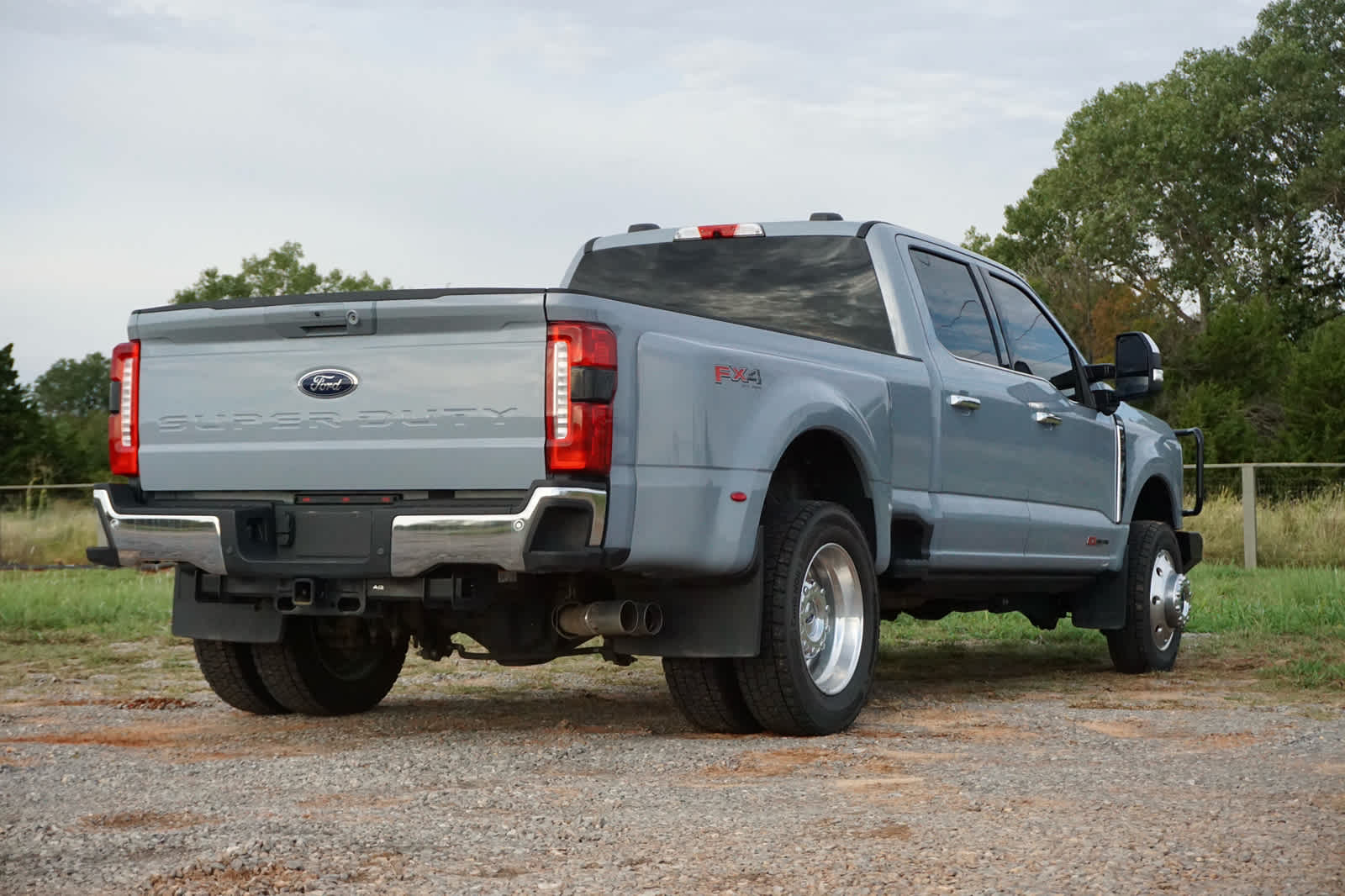 2025 Ford F-350 LARIAT