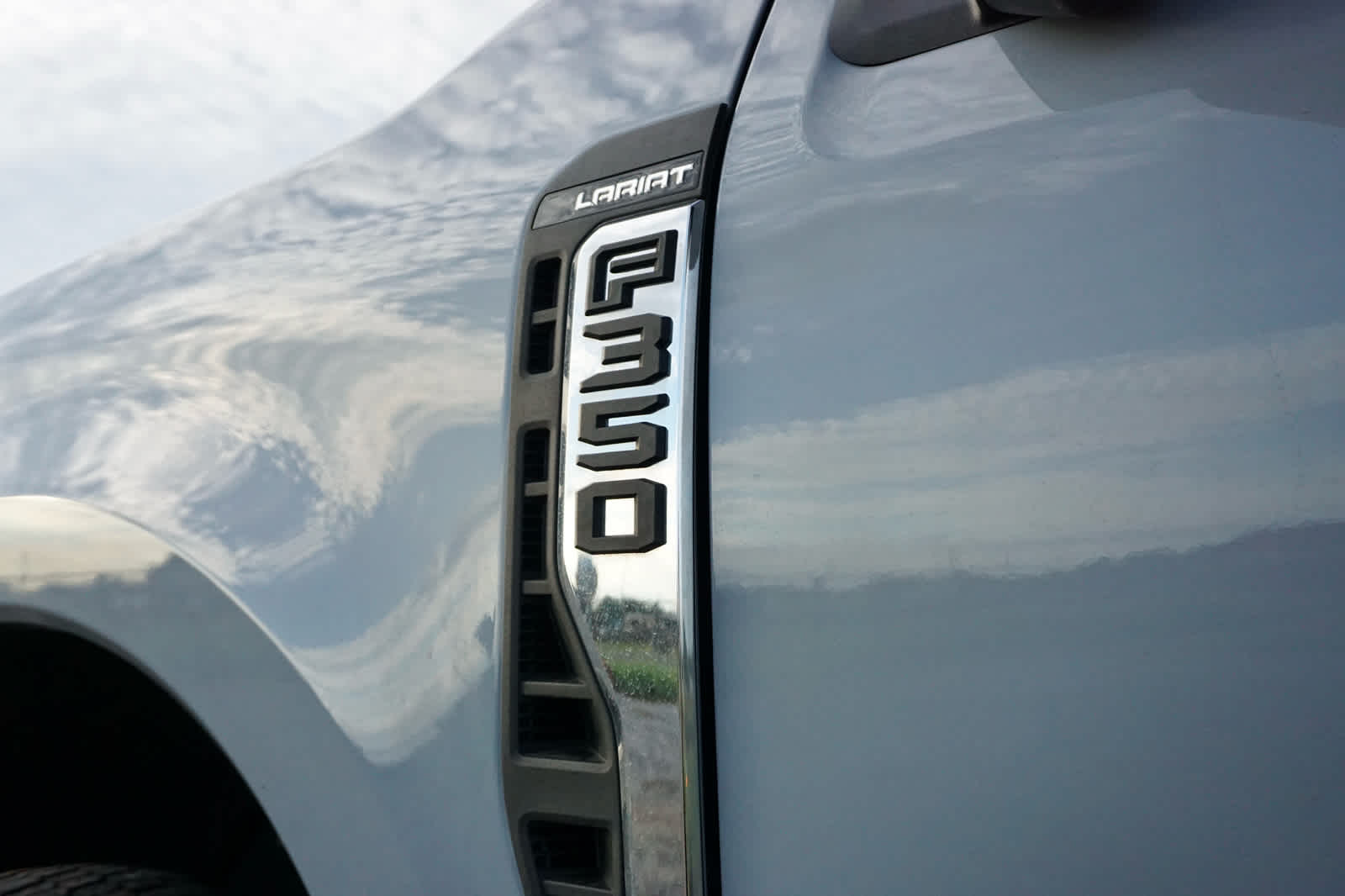 2025 Ford F-350 LARIAT