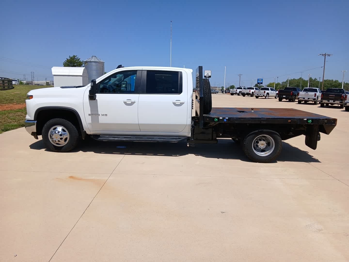 2024 Chevrolet Silverado 3500HD Chassis LT