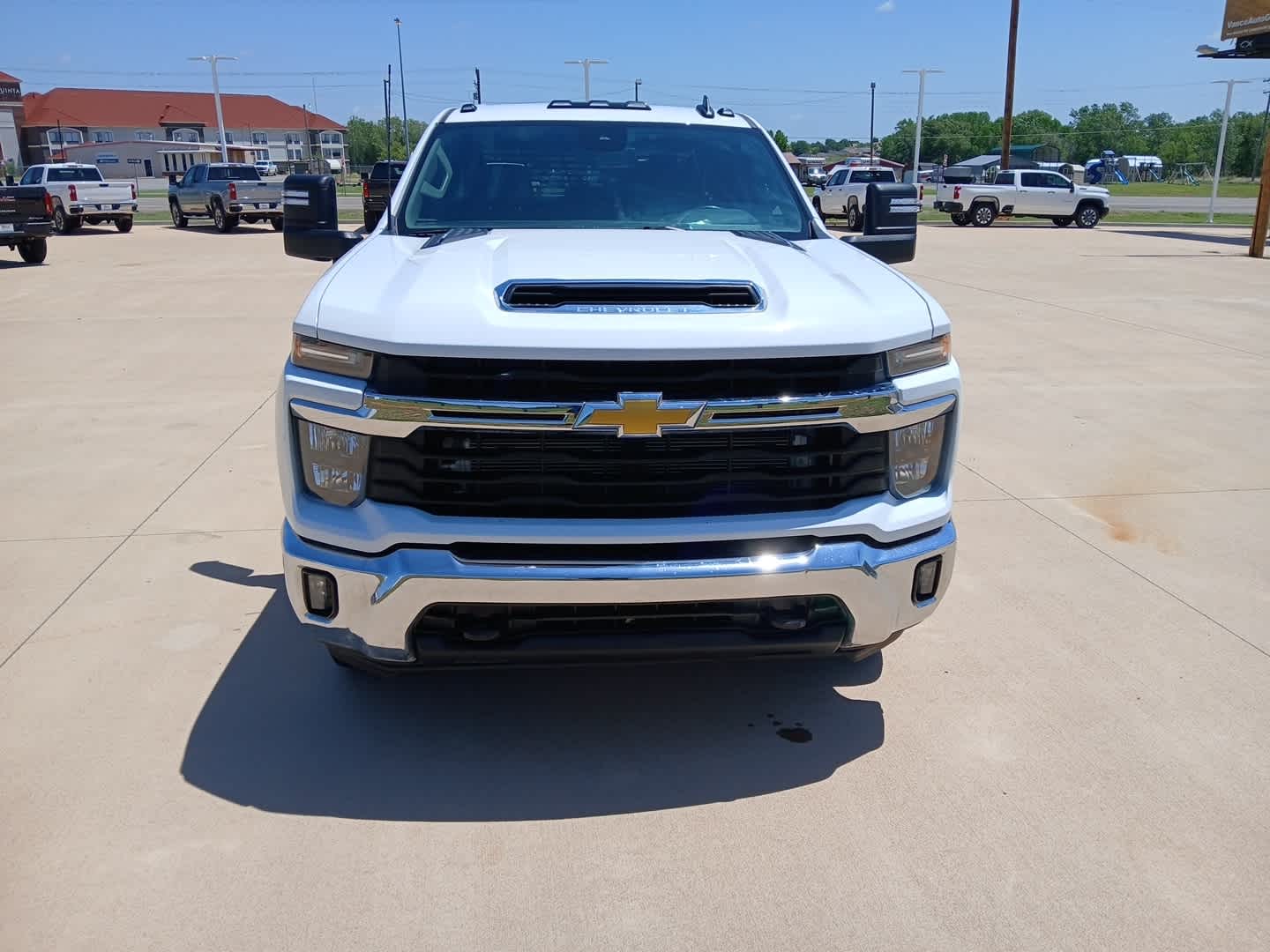 2024 Chevrolet Silverado 3500HD Chassis LT