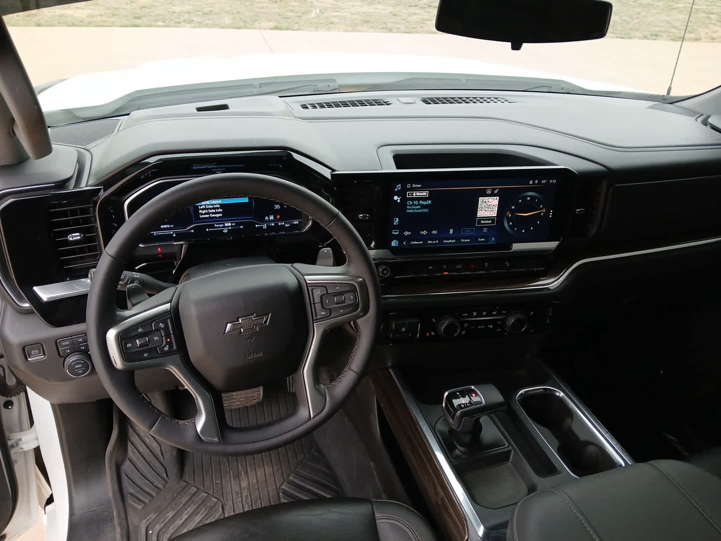 2023 Chevrolet Silverado 1500 4WD Crew Cab Short Bed RST