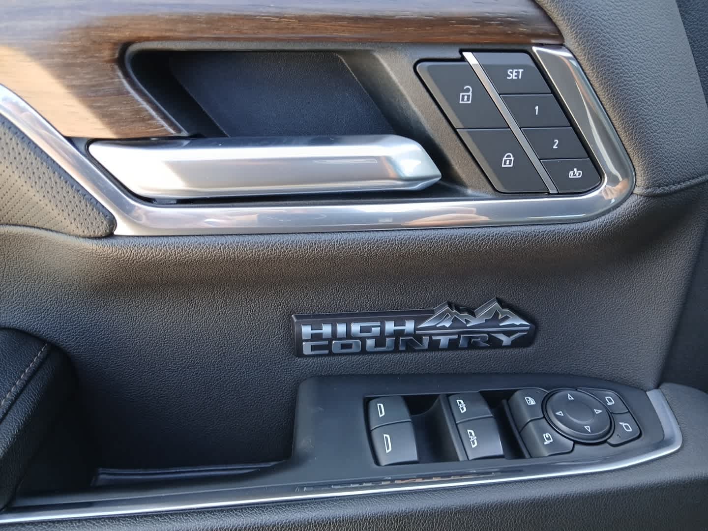 2023 Chevrolet Silverado 1500 4WD Crew Cab Short Bed High Country