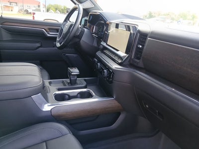 2023 Chevrolet Silverado 1500 4WD Crew Cab Short Bed High Country