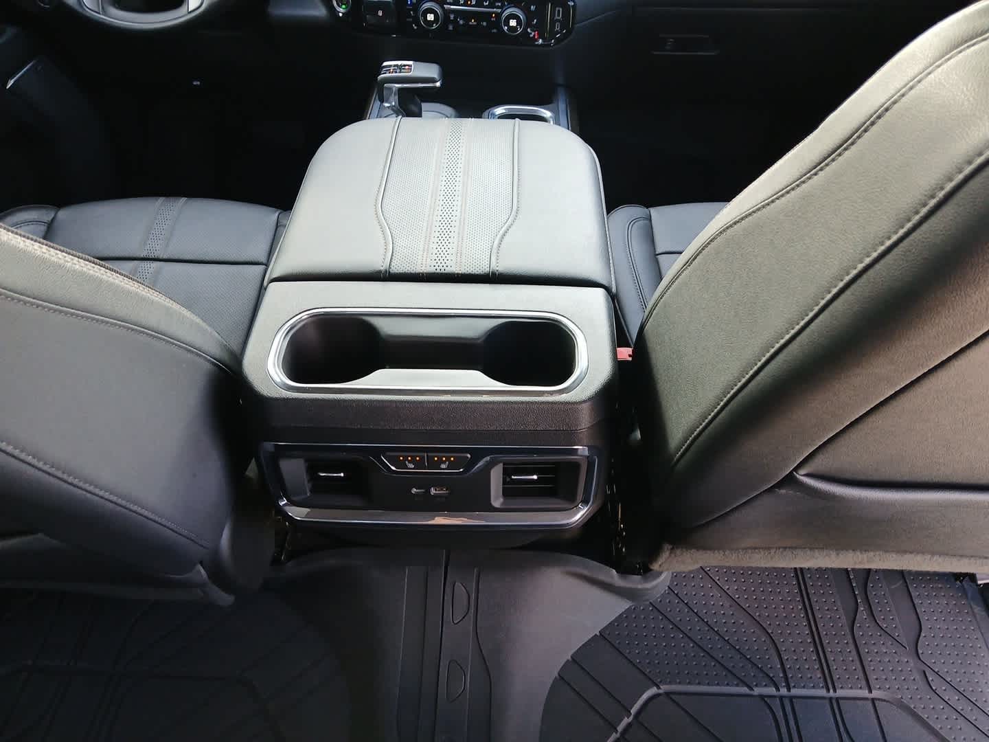2023 Chevrolet Silverado 1500 4WD Crew Cab Short Bed High Country