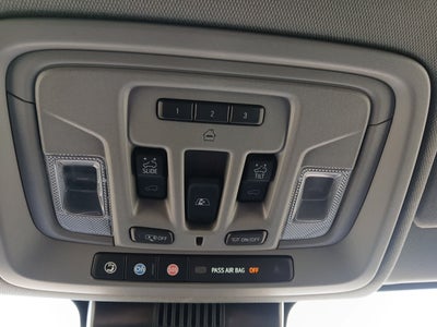 2025 Chevrolet Silverado 1500 4WD Crew Cab Short Bed LTZ