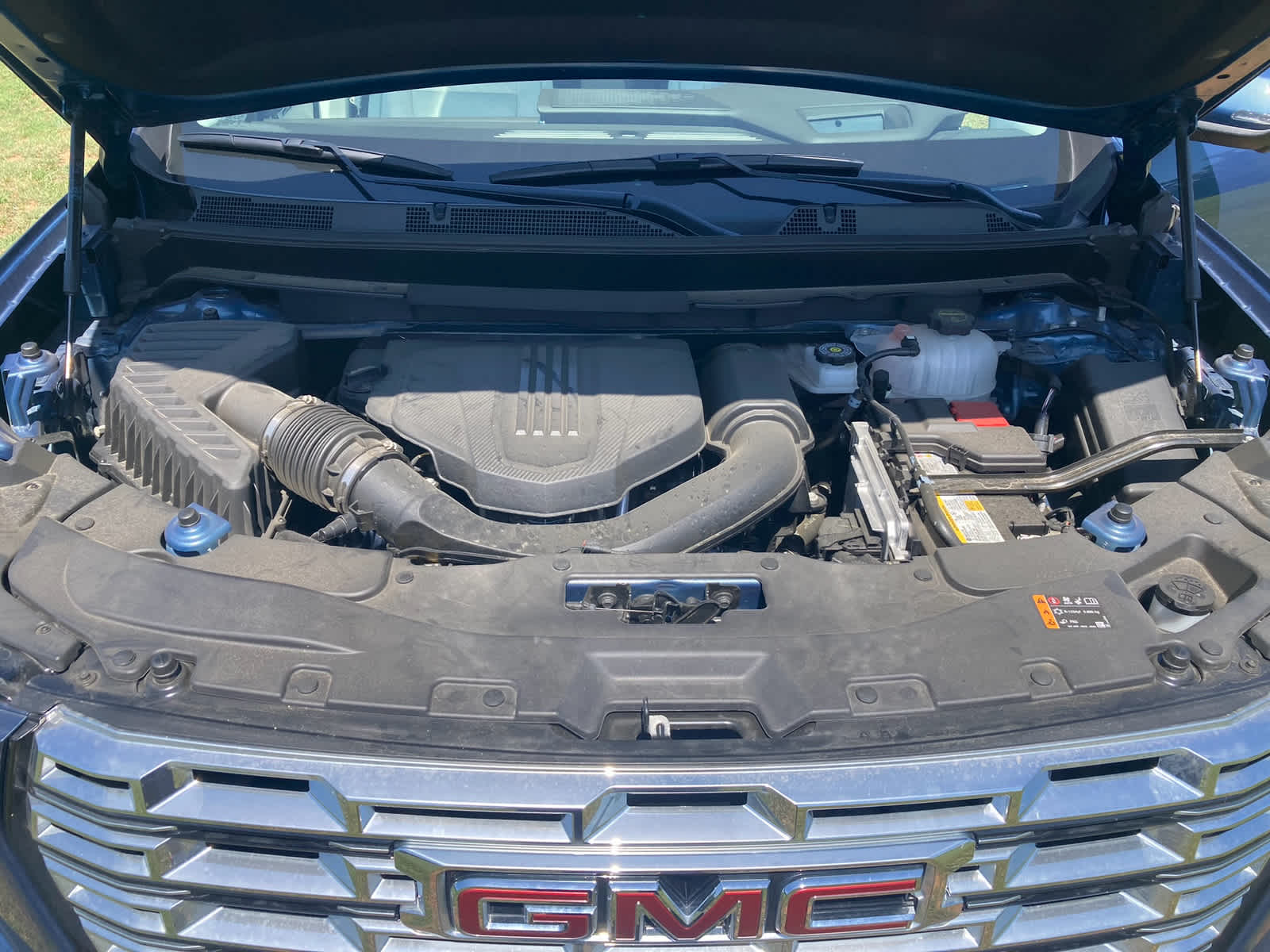 2026 GMC Acadia Denali AWD