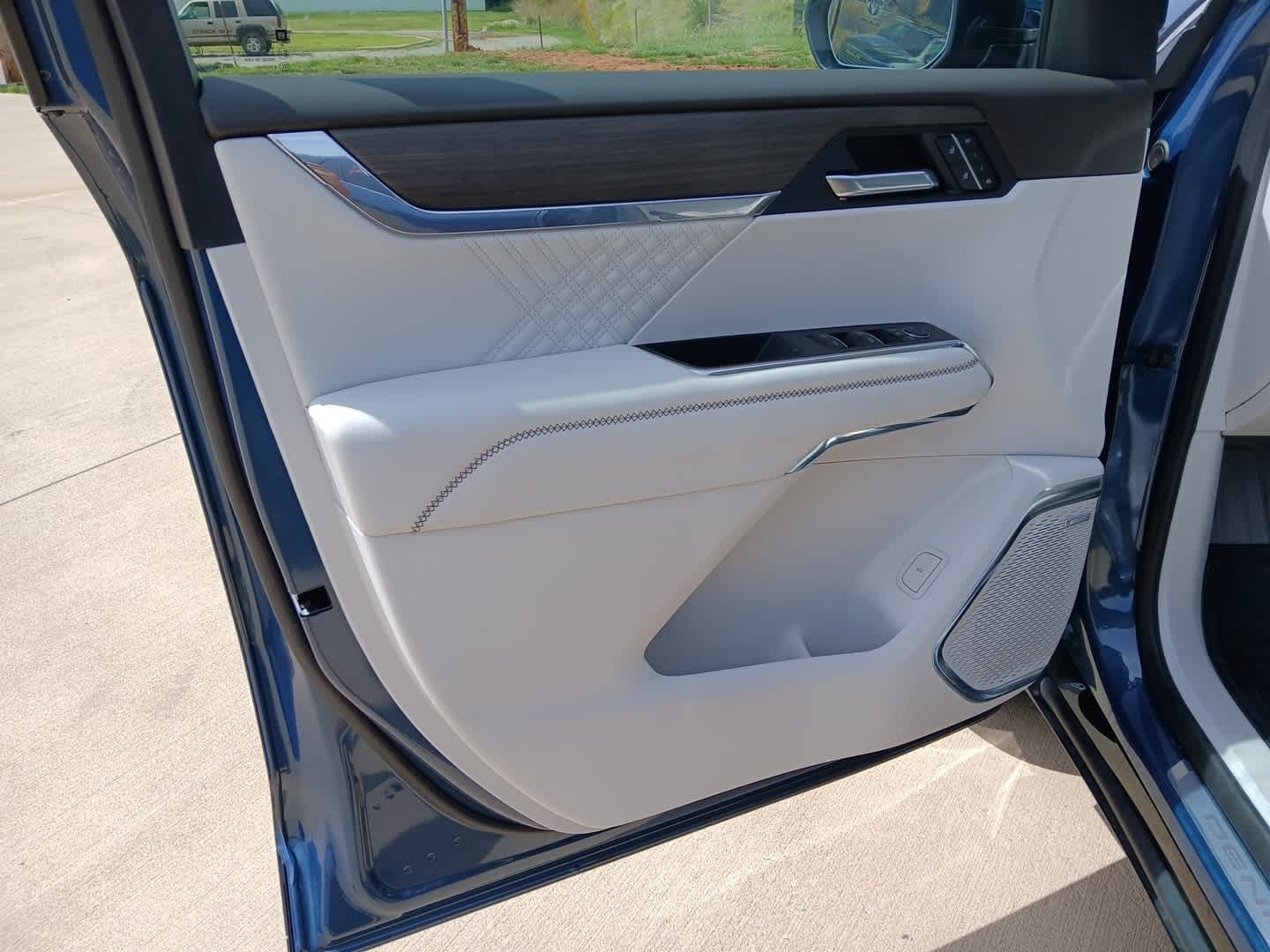 2026 GMC Acadia Denali AWD
