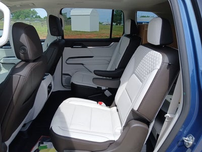 2026 GMC Acadia Denali AWD