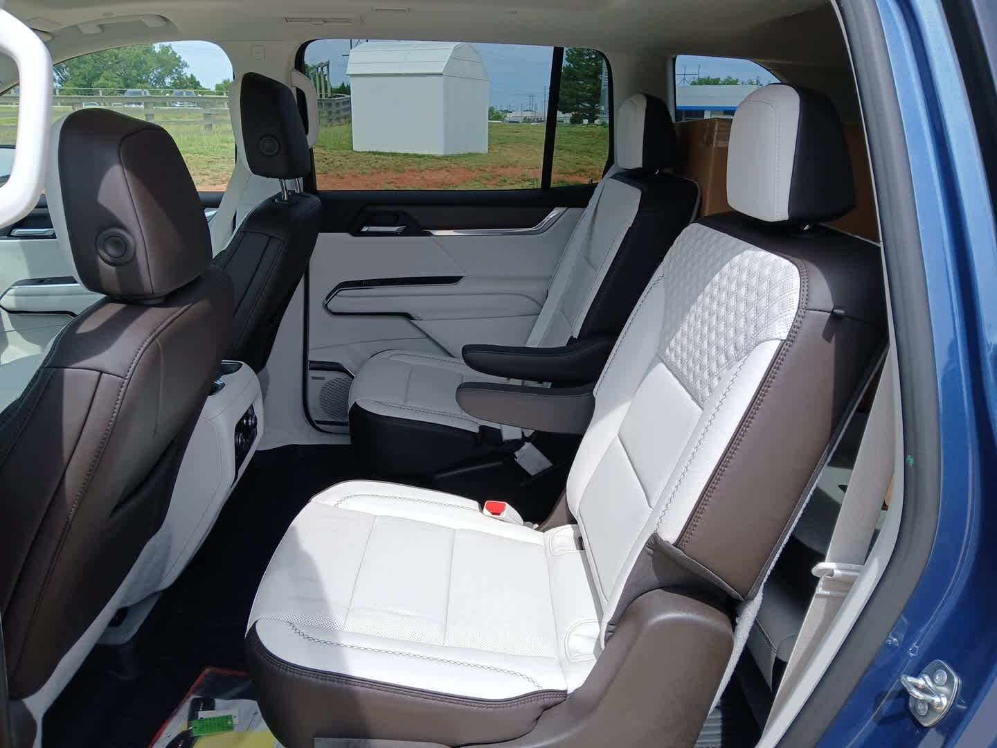 2026 GMC Acadia Denali AWD