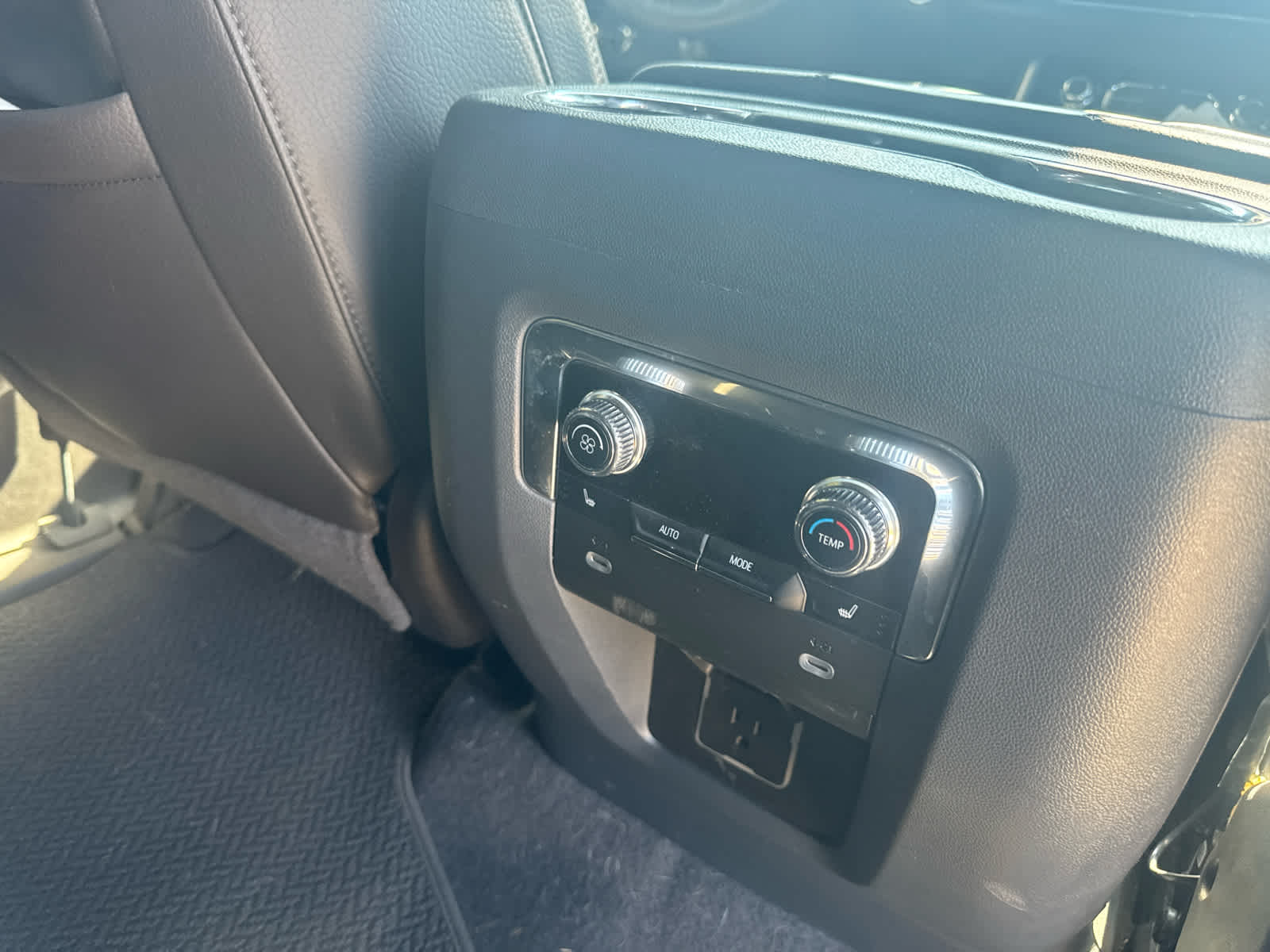 2023 GMC Yukon 4WD Denali