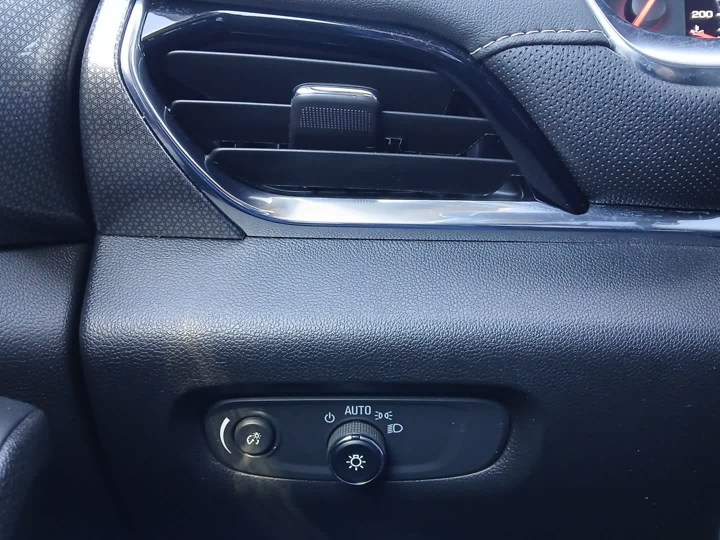 2023 Chevrolet Traverse FWD Premier