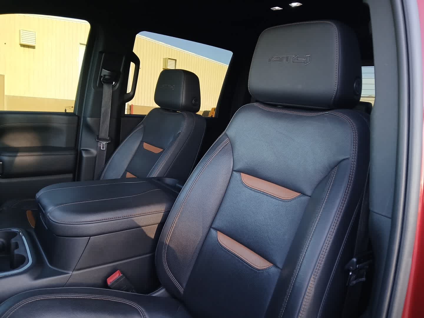 2023 GMC Sierra 2500HD 4WD Crew Cab Standard Bed AT4