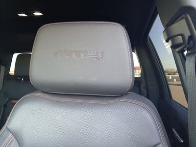 2023 GMC Sierra 2500HD 4WD Crew Cab Standard Bed AT4