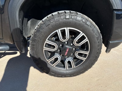 2023 GMC Sierra 2500HD 4WD Crew Cab Standard Bed AT4