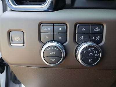 2024 GMC Sierra 2500HD 4WD Crew Cab Standard Bed Denali