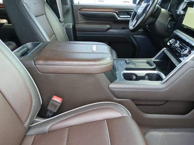 2024 GMC Sierra 2500HD 4WD Crew Cab Standard Bed Denali