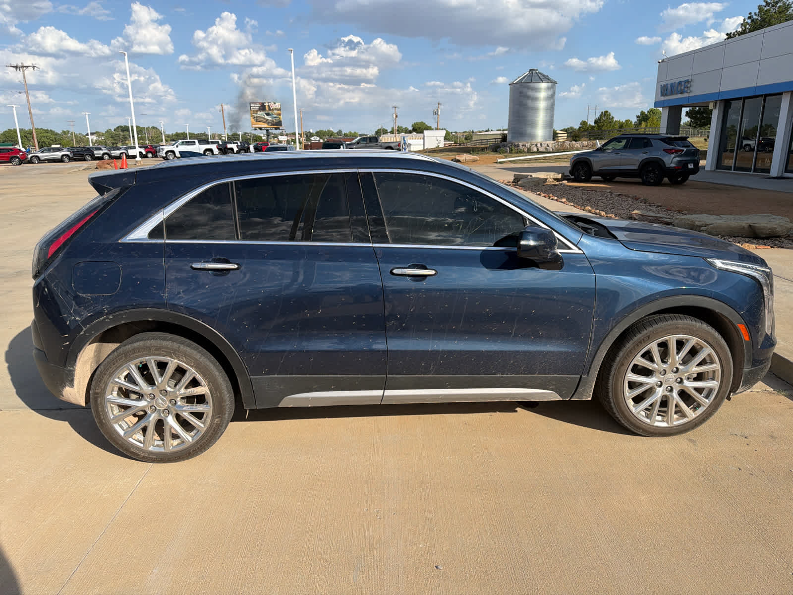 2022 Cadillac XT4 AWD Premium Luxury