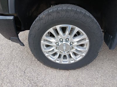 2024 Chevrolet Silverado 2500HD 4WD Crew Cab Standard Bed Custom