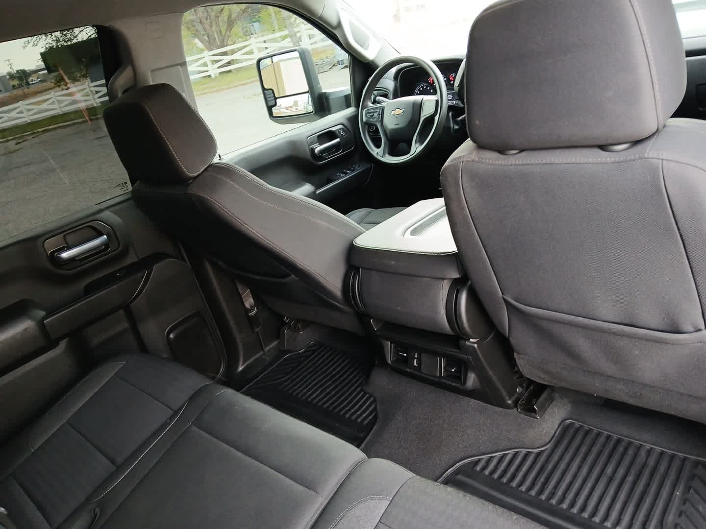 2024 Chevrolet Silverado 2500HD 4WD Crew Cab Standard Bed Custom