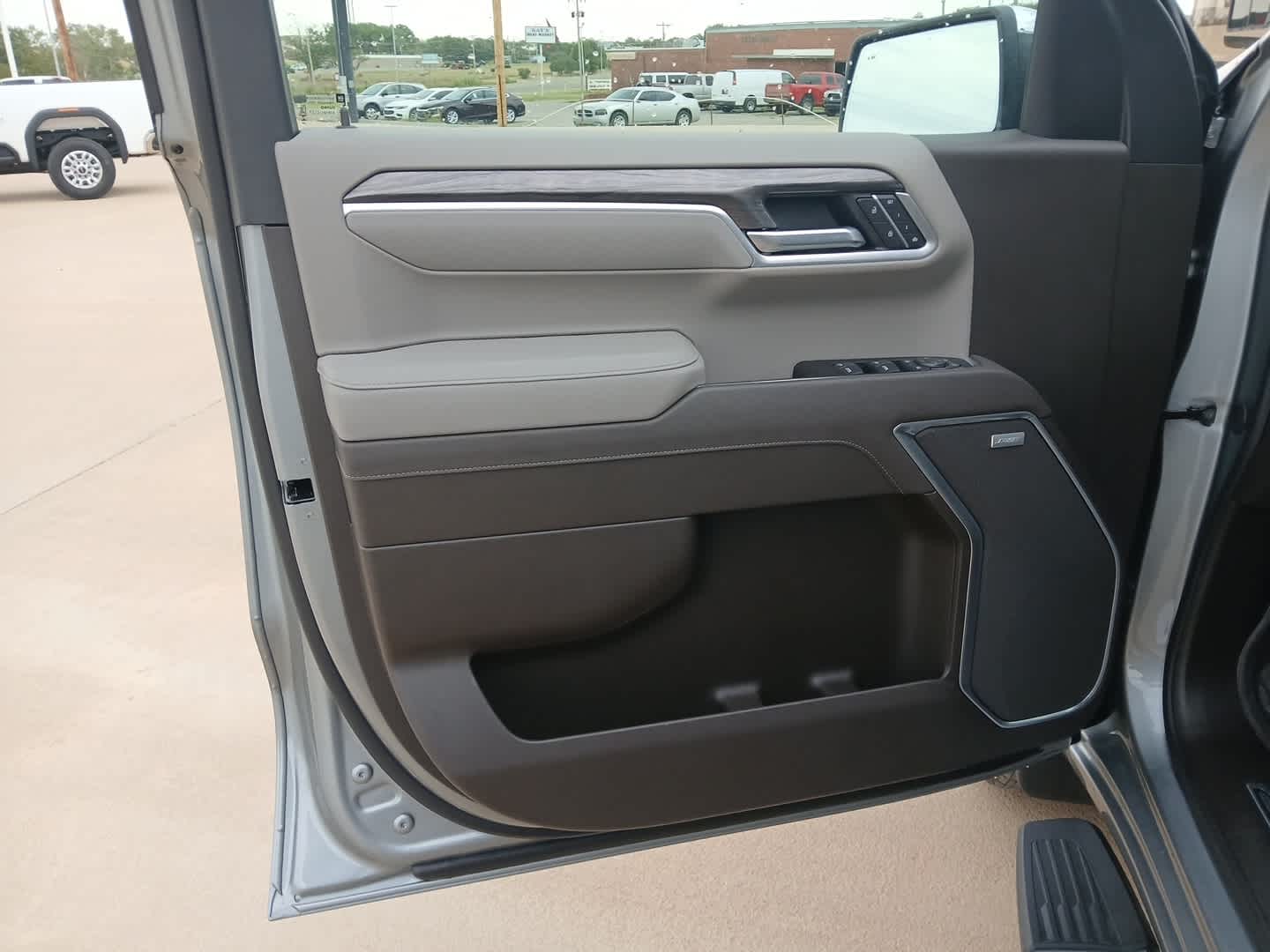 2026 Chevrolet Silverado 1500 4WD Crew Cab Short Bed LTZ