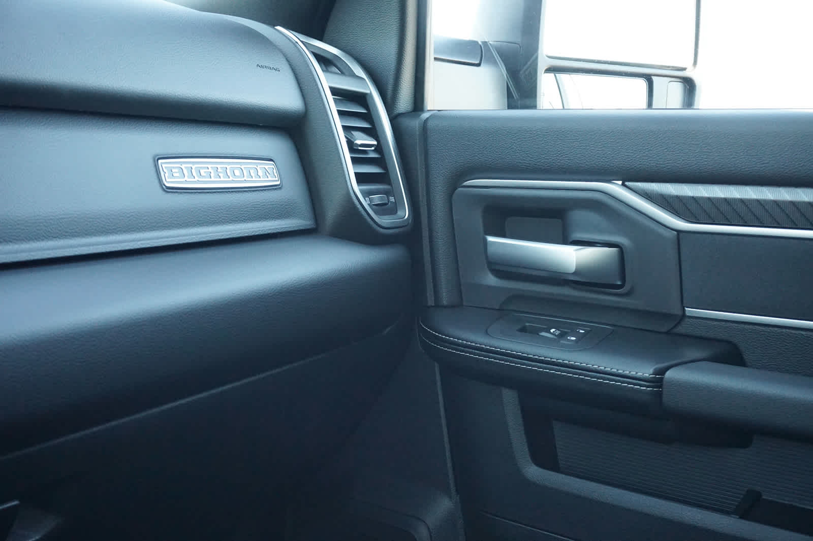 2027 RAM Ram 3500 RAM 3500 BIG HORN CREW CAB 4X4 8' BOX