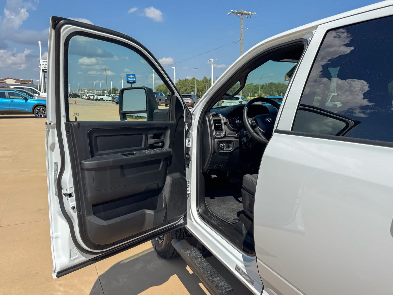 2026 RAM Ram 2500 RAM 2500 TRADESMAN CREW CAB 4X4 6'4' BOX