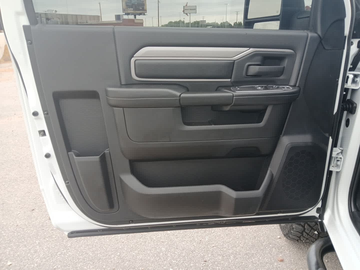 2024 RAM 3500 Tradesman Regular Cab 4x4 8' Box