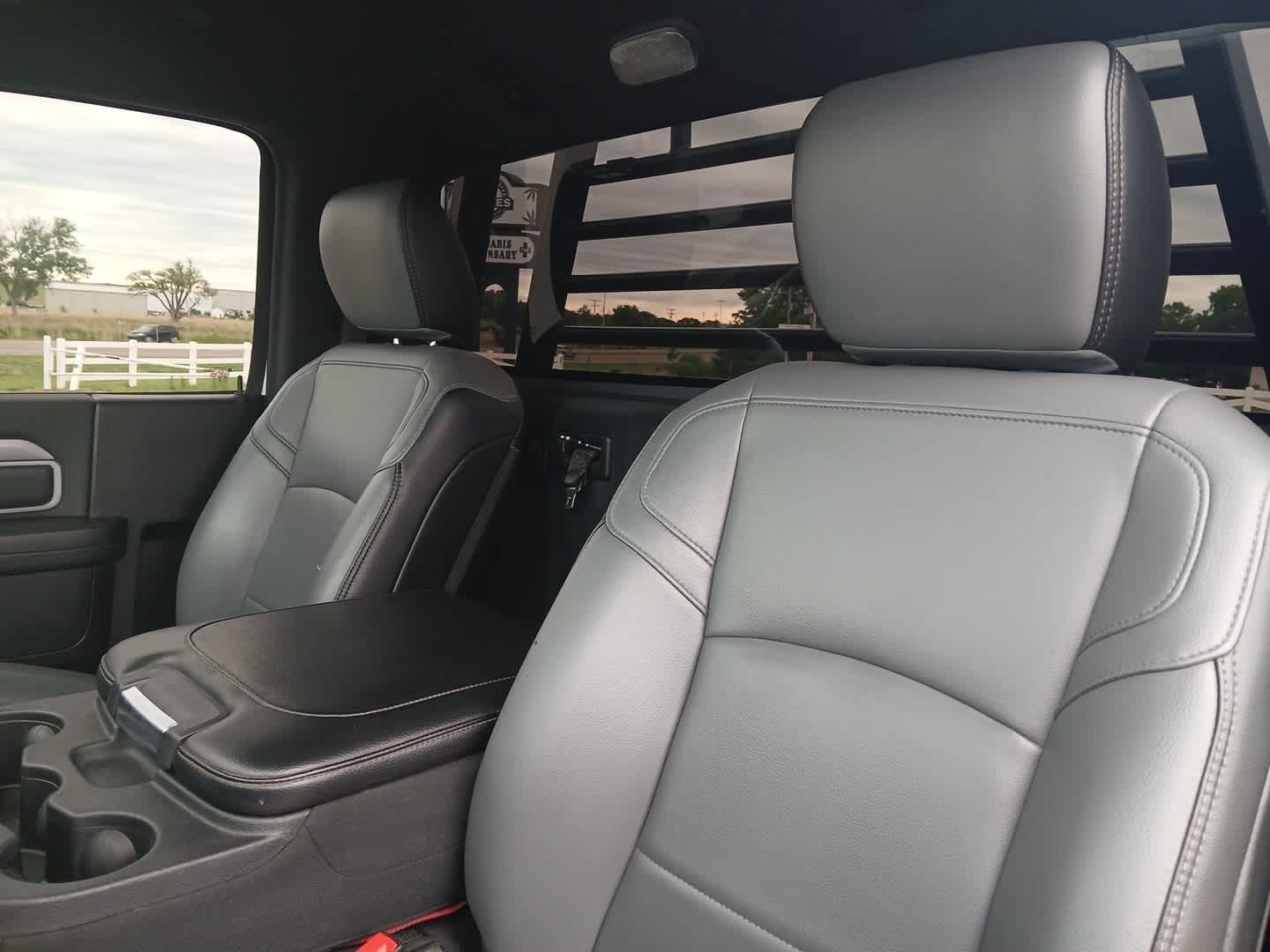 2024 RAM 3500 Tradesman Regular Cab 4x4 8' Box
