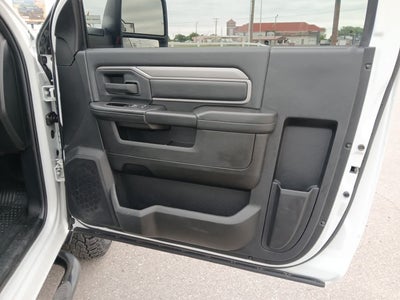 2024 RAM 3500 Tradesman Regular Cab 4x4 8' Box
