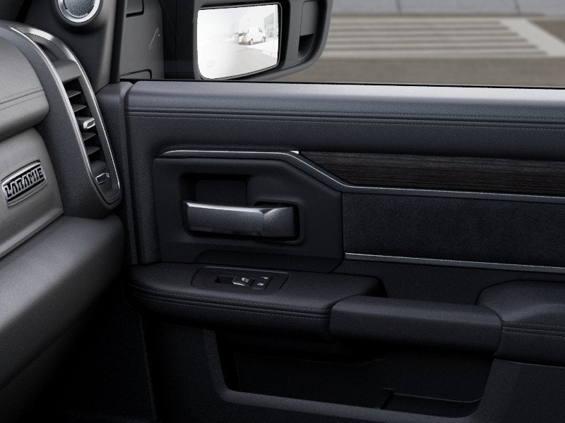 2027 RAM Ram 3500 RAM 3500 LARAMIE CREW CAB 4X4 8' BOX