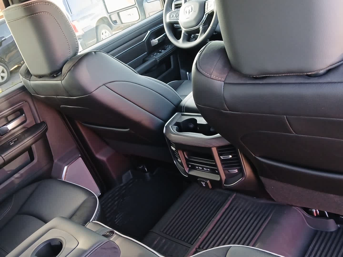 2026 RAM Ram 3500 RAM 3500 LARAMIE CREW CAB 4X4 8' BOX