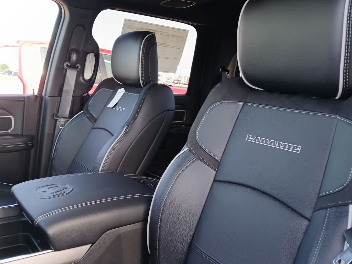 2026 RAM Ram 3500 RAM 3500 LARAMIE CREW CAB 4X4 8' BOX