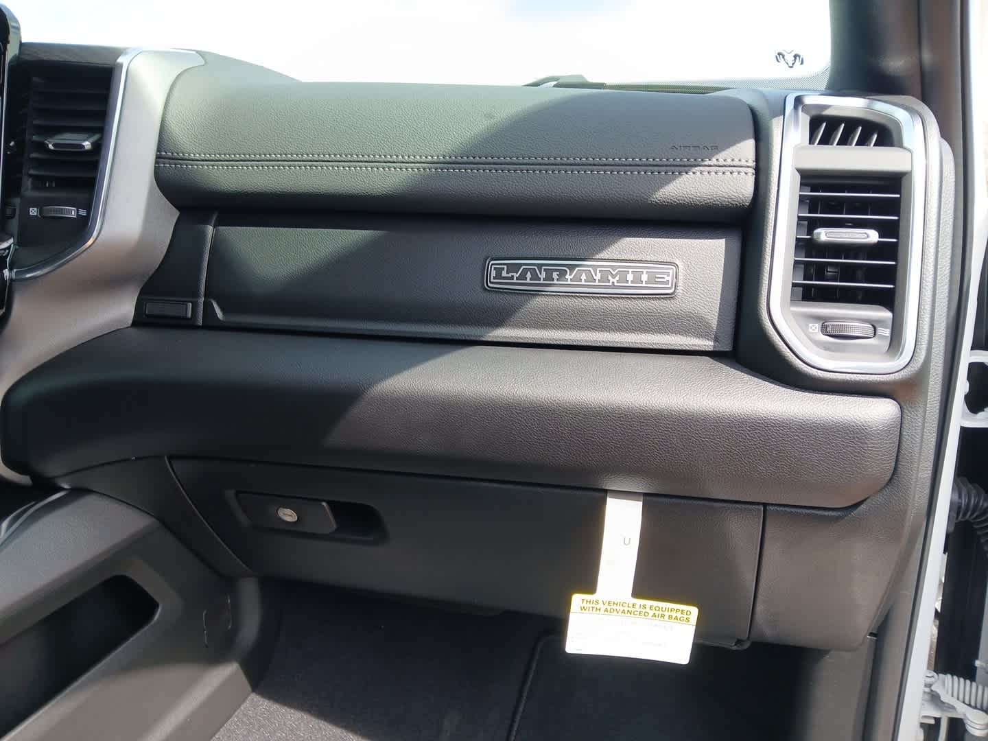 2026 RAM Ram 3500 RAM 3500 LARAMIE MEGA CAB 4X4 6'4' BOX