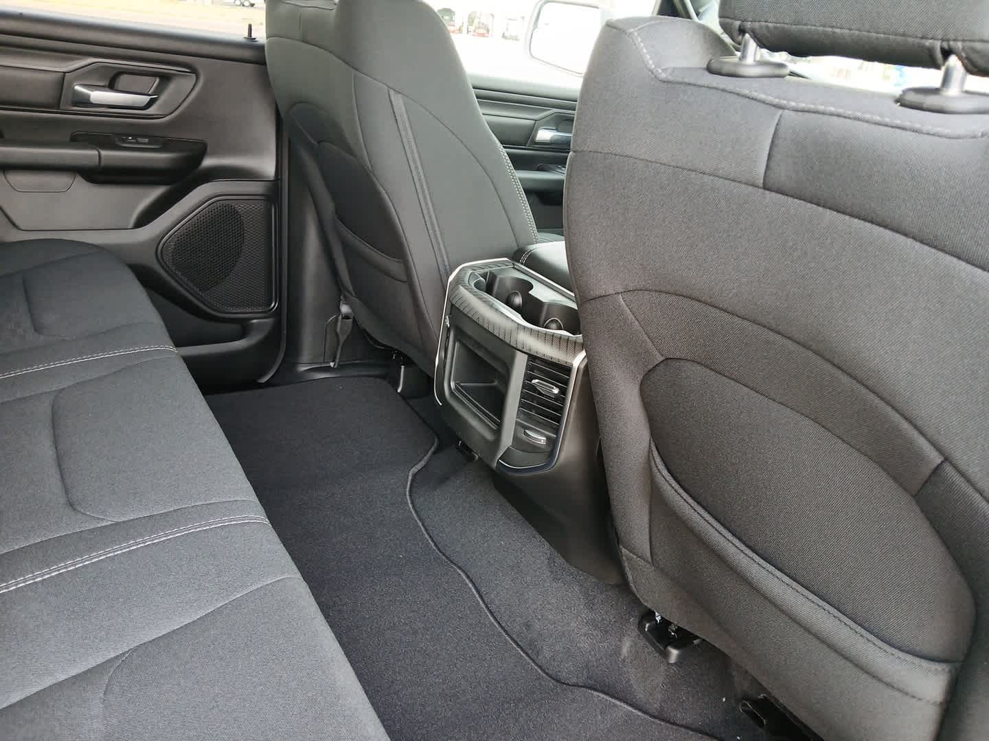 2026 RAM Ram 1500 RAM 1500 EXPRESS CREW CAB 4X4 5'7' BOX