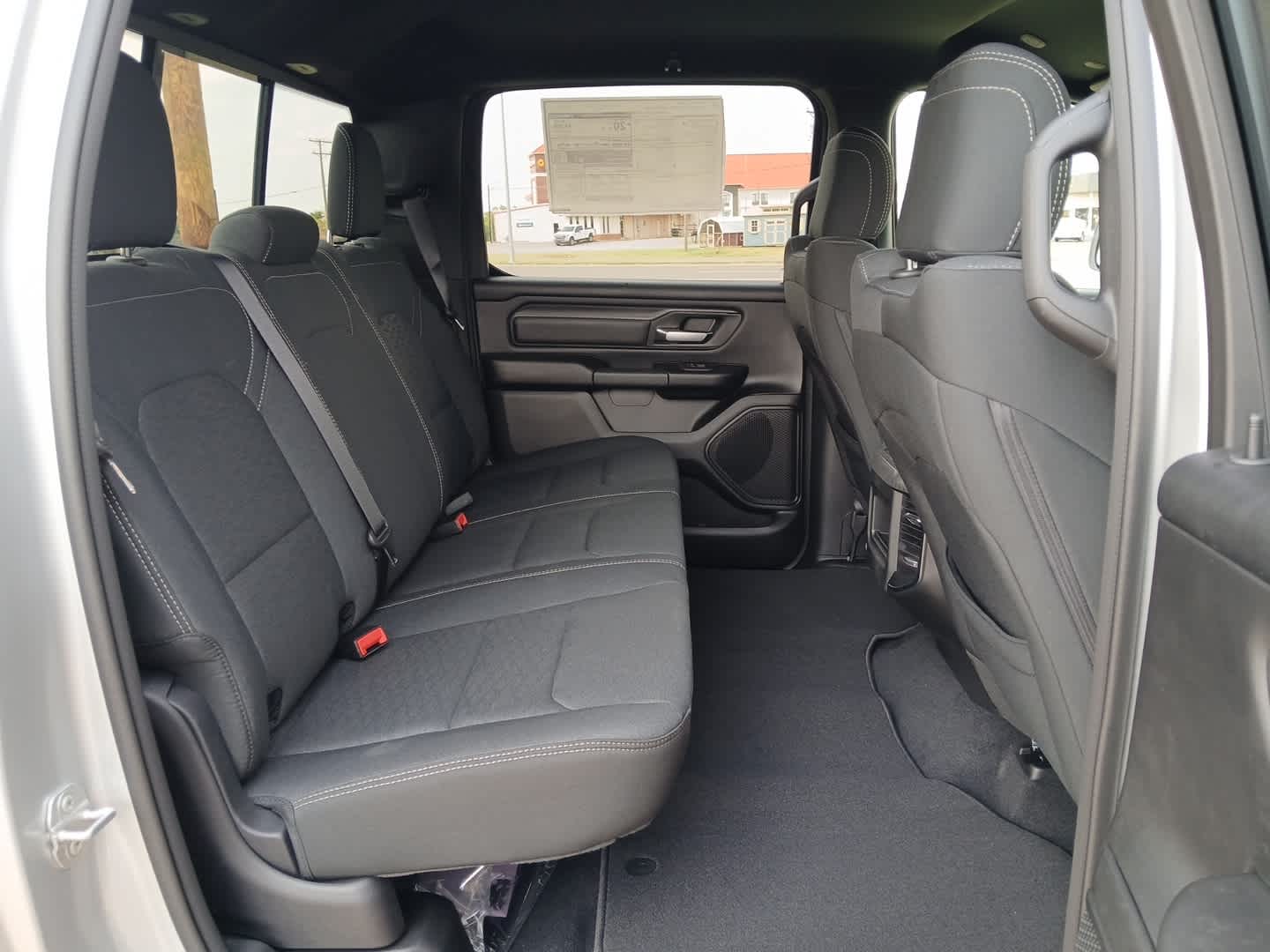 2026 RAM Ram 1500 RAM 1500 EXPRESS CREW CAB 4X4 5'7' BOX