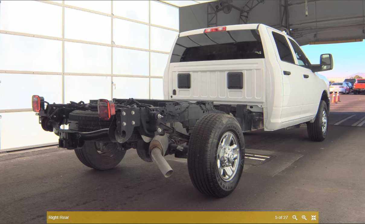 2025 RAM 3500 Tradesman Crew Cab 4x4 8' Box