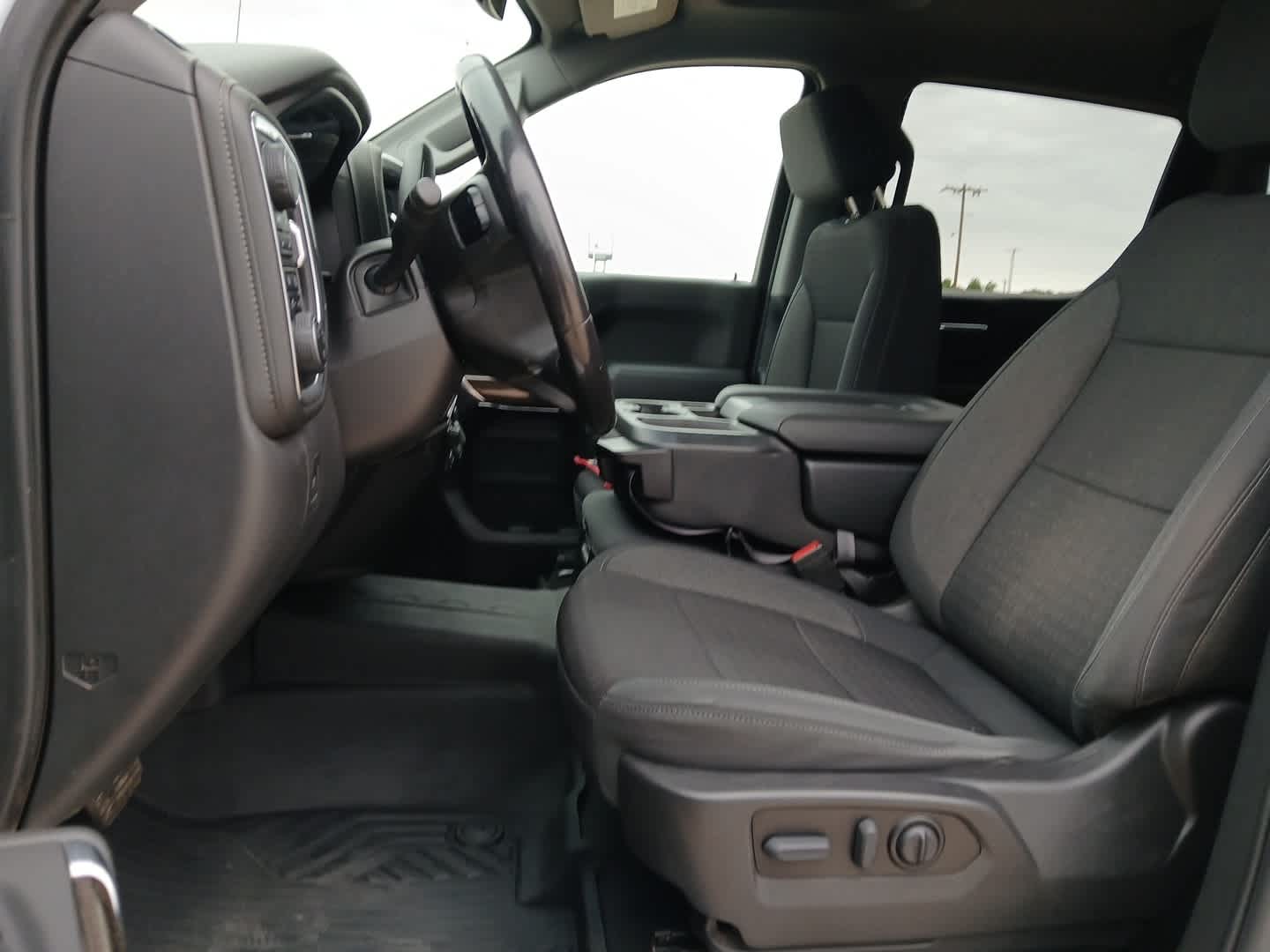 2021 Chevrolet Silverado 1500 4WD Crew Cab Short Bed RST