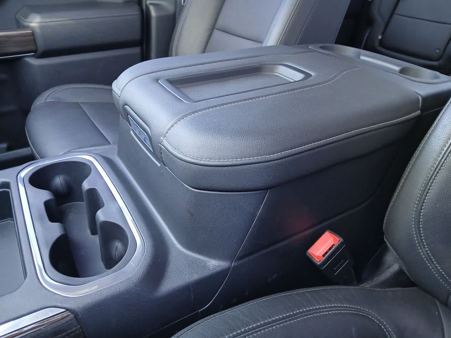 2020 Chevrolet Silverado 1500 4WD Crew Cab Short Bed RST